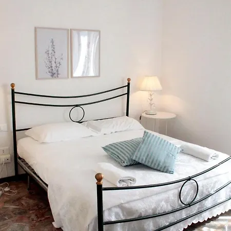 Free Parking Comfortable In The Historic Village Of With Garden Apartamento